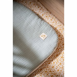 Gigoteuse 0-6 mois avec doudou mouchoir uni sauge Sauthon baby deco