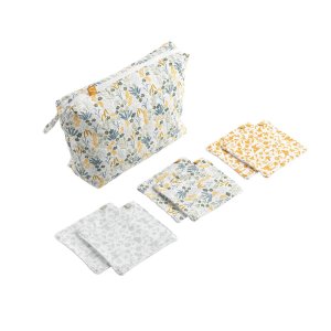 Trousse de toilette bébé avec carrés éponge promenons nous Sauthon baby deco
