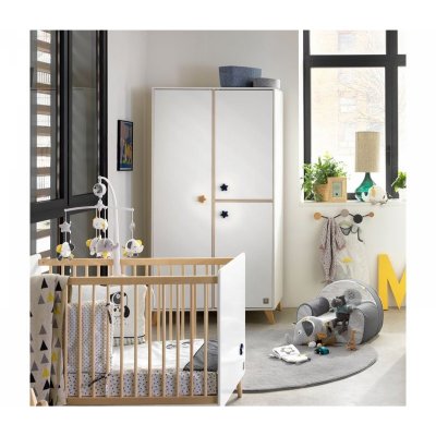Armoire chambre bébé oslo boutons étoile