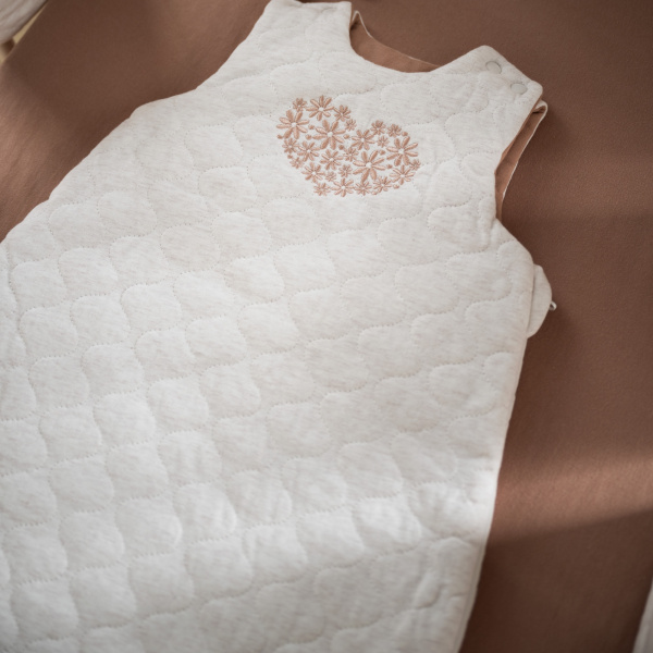Gigoteuse hiver 0-6 mois petit coeur écru Sauthon baby deco