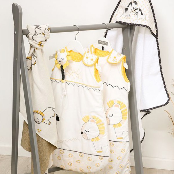 Couverture bébé en maille 80x100cm pluche et pompon Sauthon baby deco