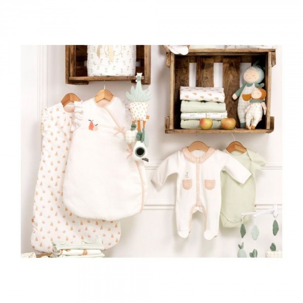 Gigoteuse naissance écrue à volants botanica Sauthon baby deco