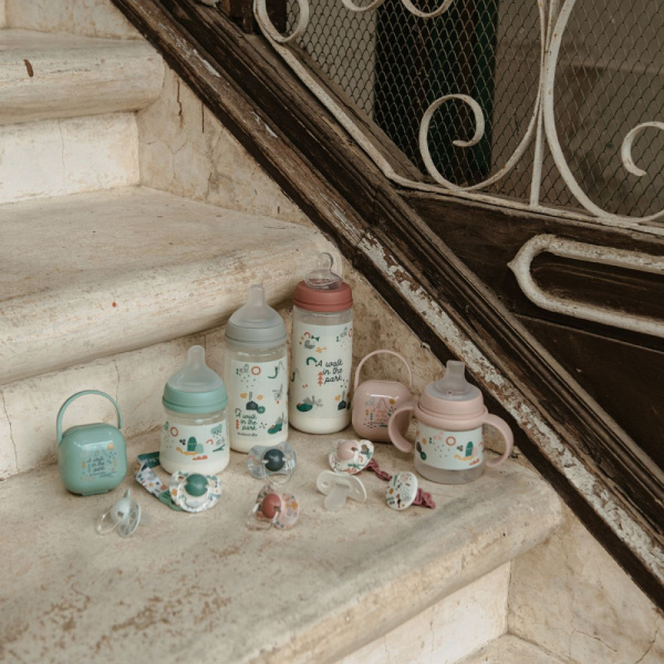 Biberon 150 ml avec anses et bec anti-fuite walk in the park vert Suavinex