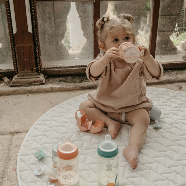 Biberon 150 ml avec anses et bec anti-fuite walk in the park vert Suavinex