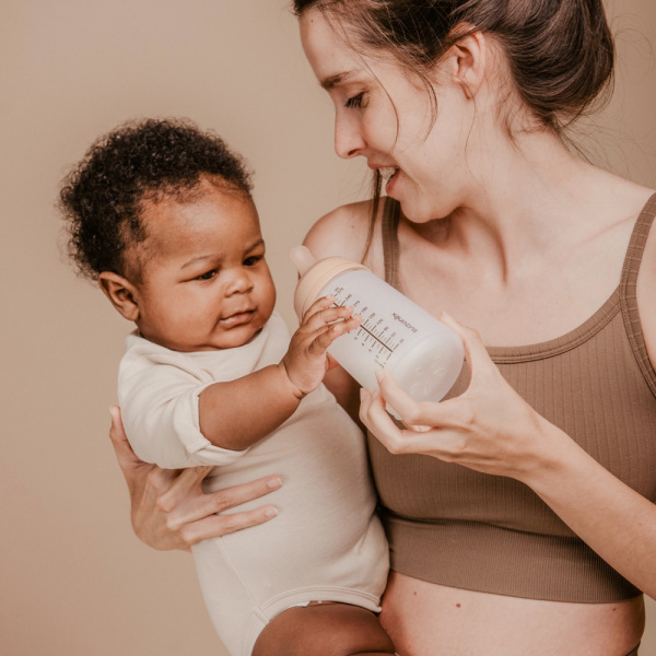 Biberon 270 ml anti-colique zerø.zerø débit moyen medium Suavinex