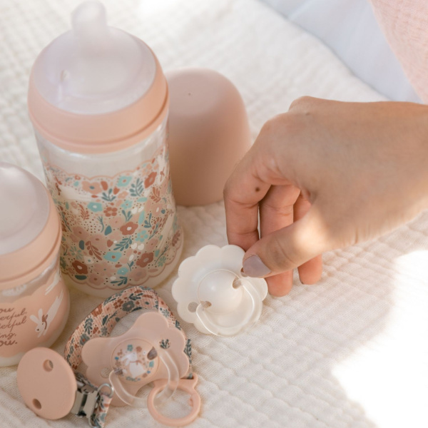 Coffret naissance bébé welcome baby wonderland rose Suavinex