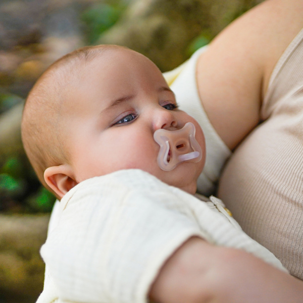 Sucette symétrique zerø.zerø fair 0/6 mois Suavinex
