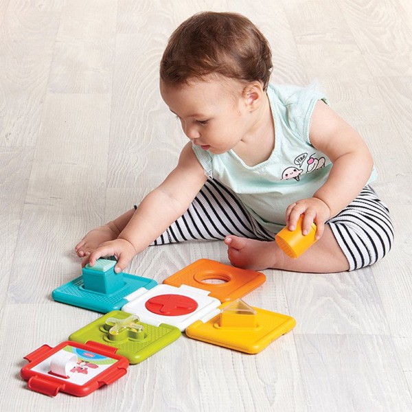 Jouet bébé cube magique et jeux d'encastrement de Tiny love sur allobébé