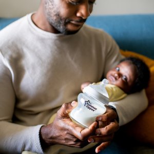 Lot de 2 tétines easi-vent debit rapide tommee tippee 6 mois + Tommee tippee