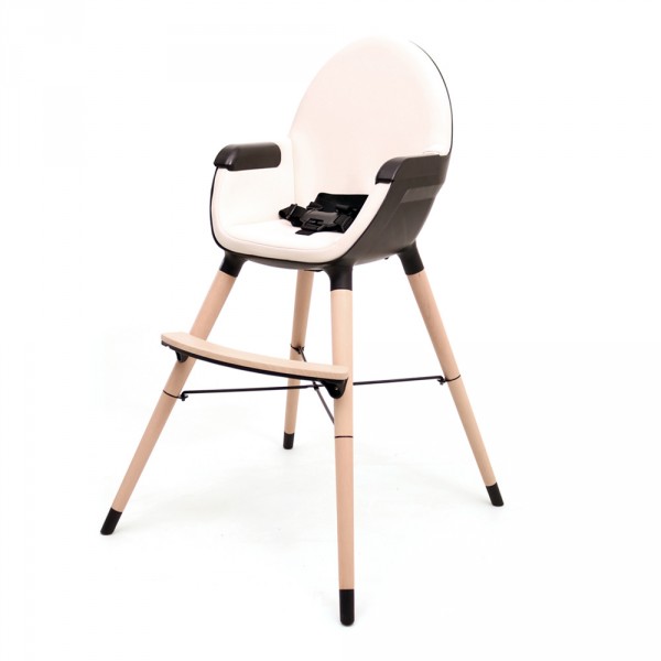 Chaise haute essentiel plus noir et sable de At4 sur allobébé