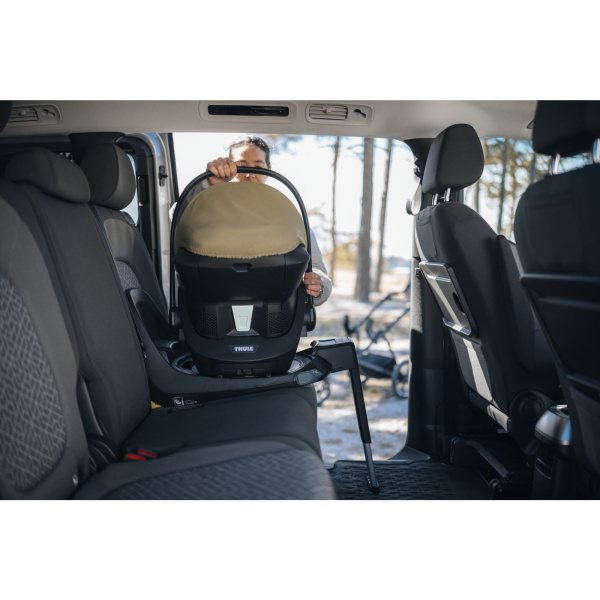 Siège auto i-size maple connect black Thule
