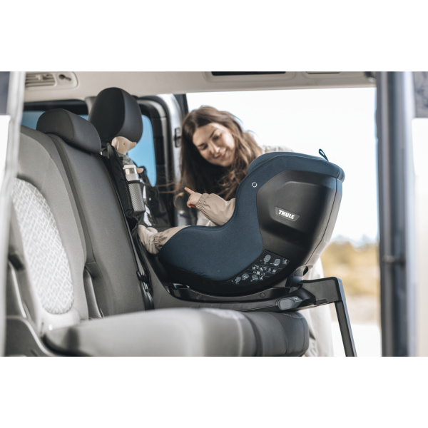 Siège auto i-size elm connect 360 black Thule