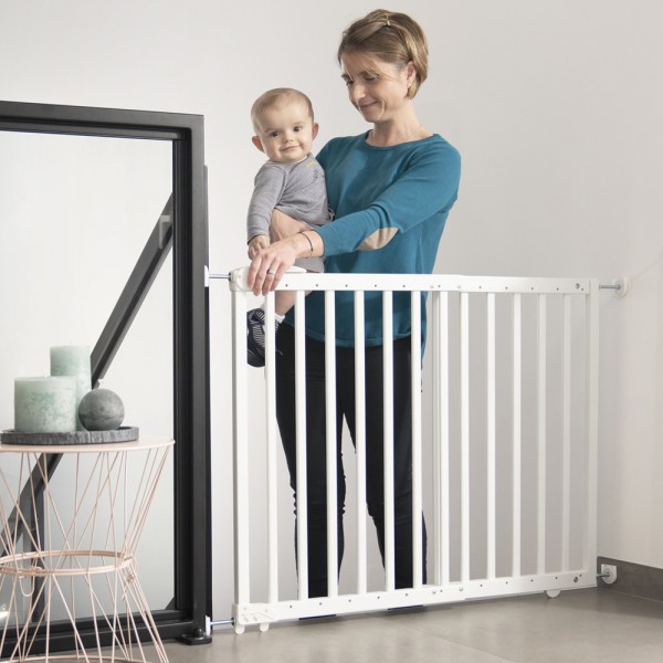 Barrière de sécurité déco pop 63-106 cm fixation vis et pression bois naturel Badabulle