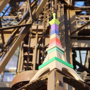 Jouet en bois à empiler tour eiffel Vilac