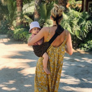 Porte-bébé enfant marron léopard Wildride