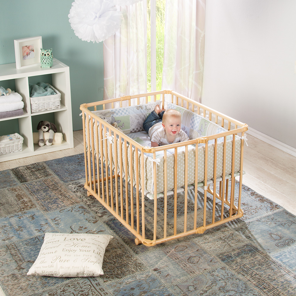 Parc bébé lucilee+ petit modèle naturel fond monster de Geuther sur allobébé